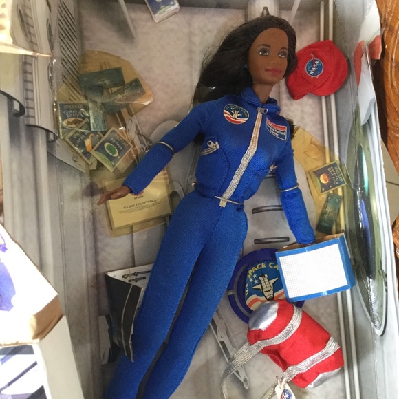 Barbie Other - 🚀 BARBIE Doll ASTRONAUT  AFRICAN AMERICAN  1998 DeadStock